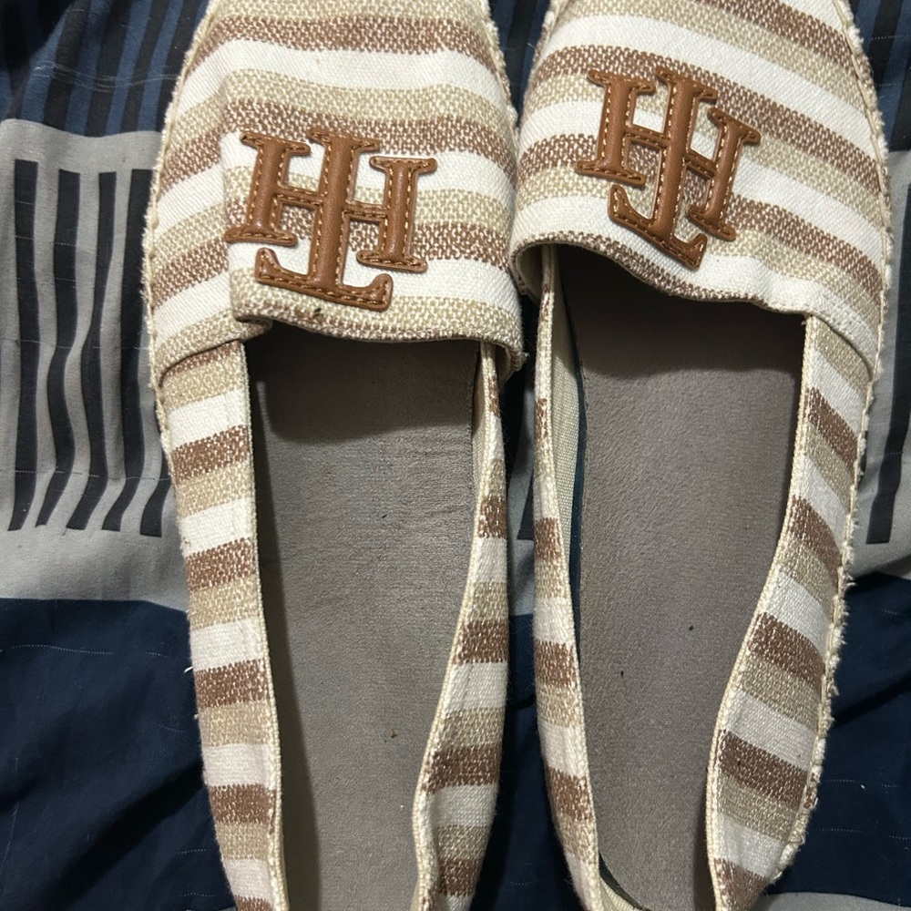 Tommy Hilfiger Cream and Tan Striped Slip-On Loafers with Logo Accent